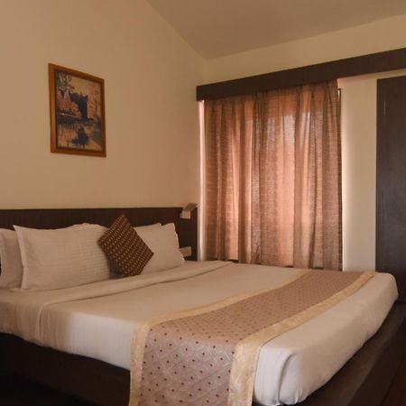 The Byke Old Anchor Beach Resort & Spa Cavelossim Bagian luar foto