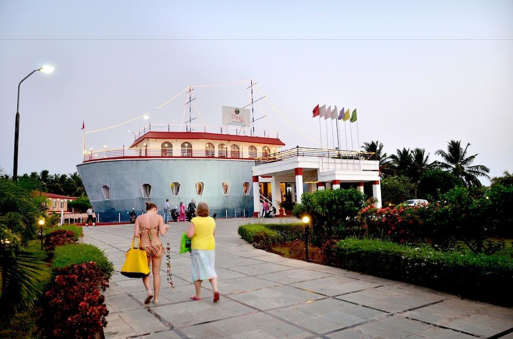 The Byke Old Anchor Beach Resort & Spa Cavelossim Bagian luar foto