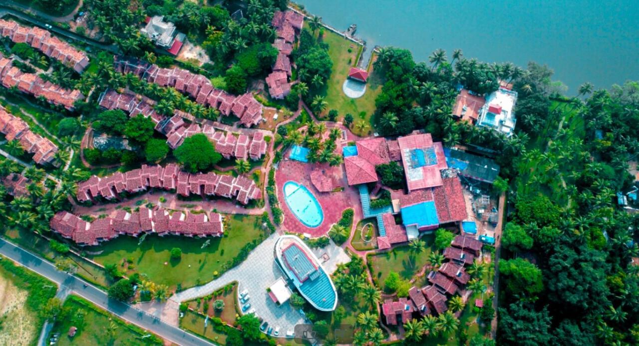 The Byke Old Anchor Beach Resort & Spa Cavelossim Bagian luar foto