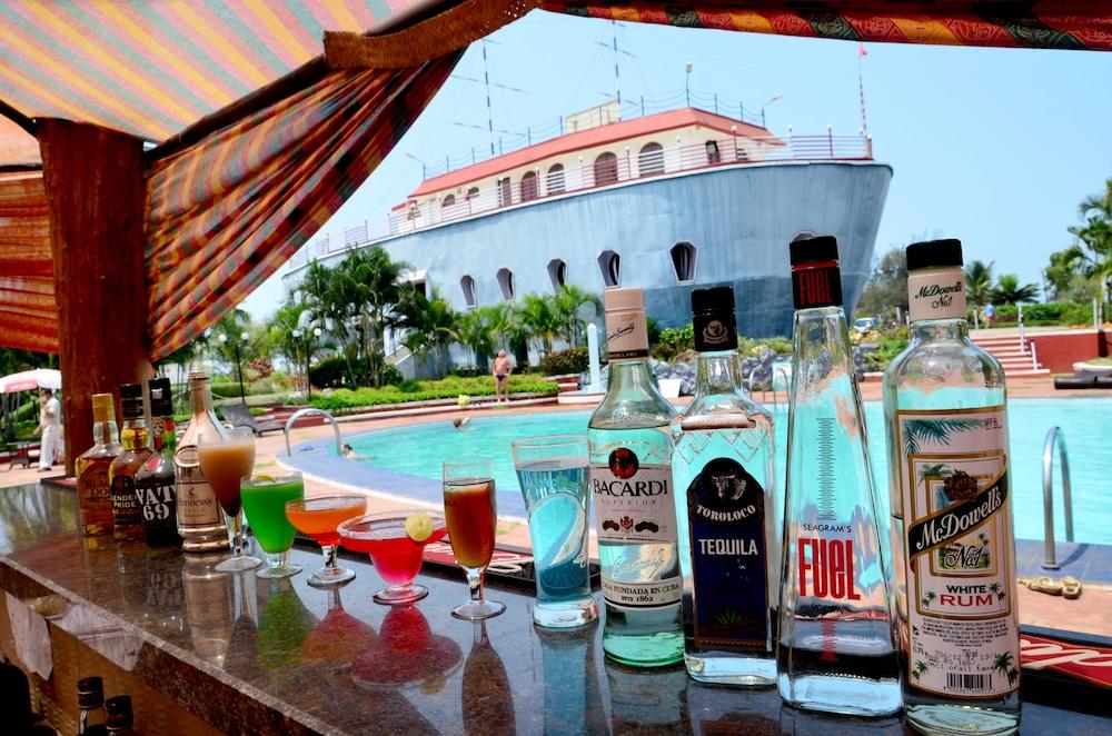 The Byke Old Anchor Beach Resort & Spa Cavelossim Bagian luar foto