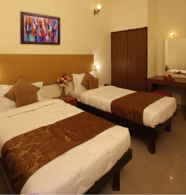 The Byke Old Anchor Beach Resort & Spa Cavelossim Bagian luar foto