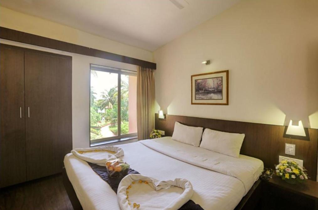 The Byke Old Anchor Beach Resort & Spa Cavelossim Bagian luar foto