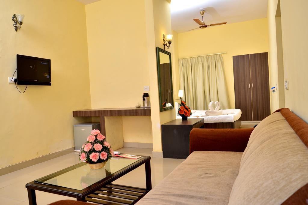 The Byke Old Anchor Beach Resort & Spa Cavelossim Bagian luar foto