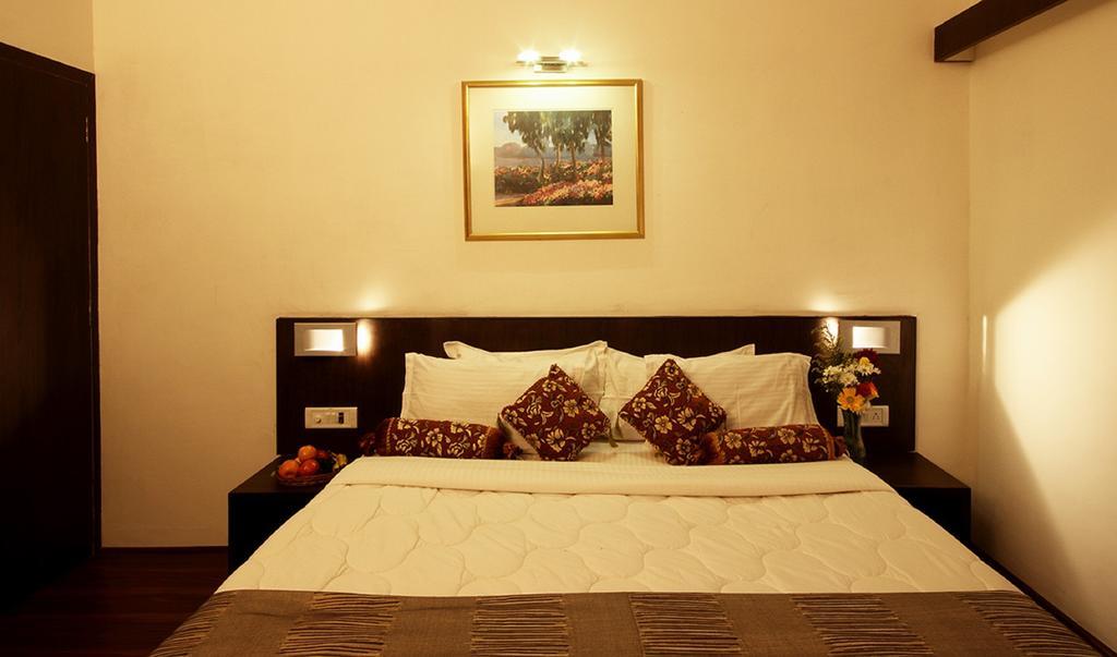The Byke Old Anchor Beach Resort & Spa Cavelossim Bagian luar foto
