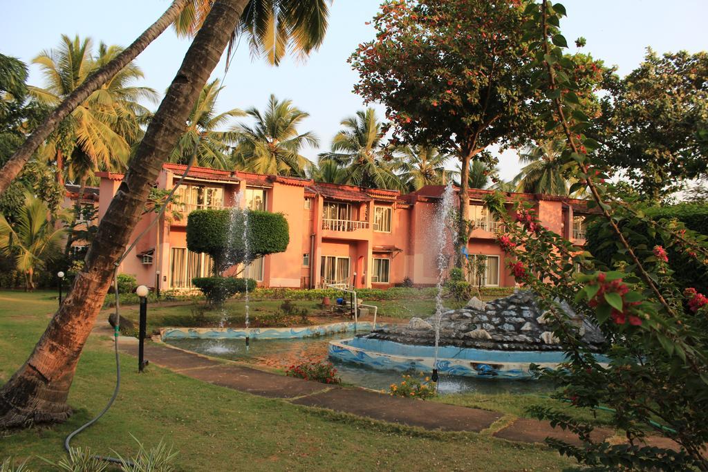 The Byke Old Anchor Beach Resort & Spa Cavelossim Bagian luar foto